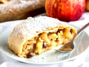 1 Piece Apple Strudel