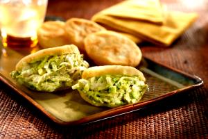 1 Piece Chicken And Avocado Arepas