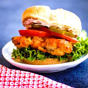 1 Piece Chicken Sandwich W/ Lettuce And Tomato