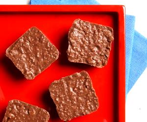 1 Piece Chocolate Puffed Cereal Bites