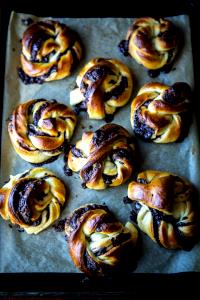 1 Piece Chocolate Swirl Buns