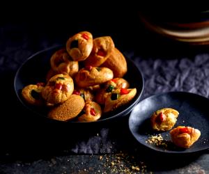 1 Piece Chorizo, Zucchini And Red Pepper Madeleines