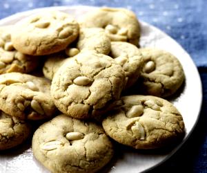 1 Piece Double Peanut Cookies