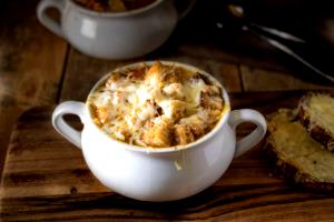 1 Piece French Onion Soup W/ Croutons (Cup)