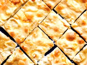 1 piece Quattro Formaggio Focaccia