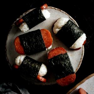 1 piece Spa, Musubi
