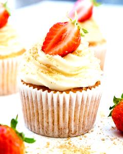 1 Piece Strawberry Cheesecake Cupcakes