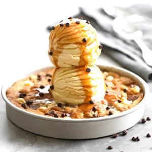 1 pizookie Salted Caramel Pizookie