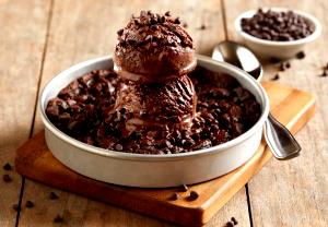 1 pizookie Triple Chocolate Pizookie