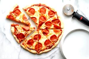 1 Pizza (10" Dia) Thick Crust No Cheese Pizza