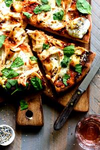 1 pizza (170 g) Culinary Collection Wood Fire Style Roasted Garlic Chicken Style Pizza