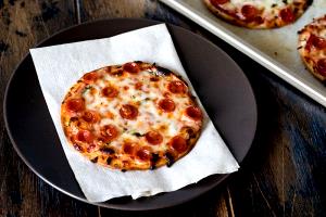 1 pizza Cheese Pizza (Individual)