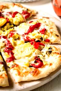 1 pizza Roasted Artichoke & Spinach Thin Crust Pizza