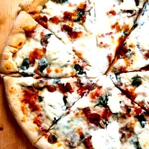 1 pizza White Pizza with Bacon