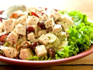 1 plate (415 g) Chicken Sonoma Valley Salad