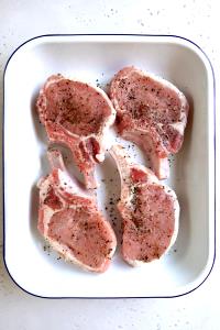 1 pork chop (170 g) Bone-in Pork Loin Chops