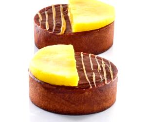 1 Portion Antonio Bachour: Chocolate Caramel Pudding Tarts