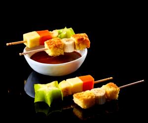 1 Portion Antonio Bachour: Passion Fruit Fondue With Brioche And Tropical Fruit