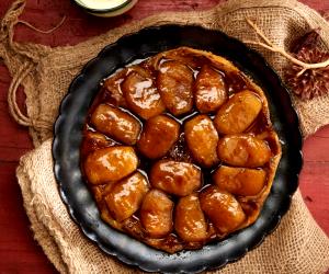 1 Portion Apple Tarte Tatin With Crème Anglaise