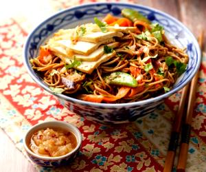 1 Portion Chili And Peanut Noodles With Tofu And Chili Garlic Oil