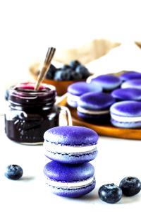 1 Portion French Macarons With Blueberry Jam
