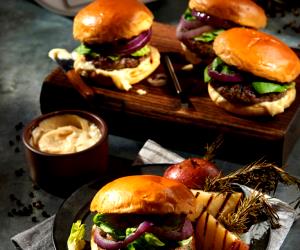 1 Portion Grilled Burger With Red Potatoes And Garlic Mayonnaise