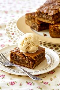 1 Portion Maple Pecan Blondies