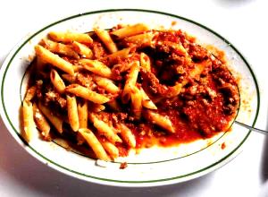 1 Portion Penne Bolognese