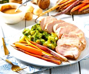 1 Portion Pork Tenderloin With Carrots And Pesto Potatoes