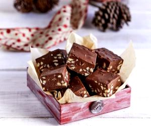 1 Portion Quick Chocolate Almond Fudge