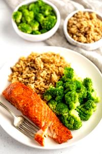 1 Portion Salmon Full Portion Wood-Grilled Or Broiled, With Broccoli