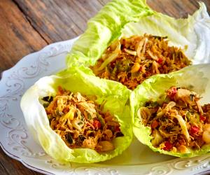1 Portion Shredded Chicken And Vegetable Lettuce Cups