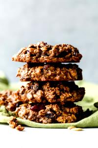 1 pouch (4 cookies) Oat Breakfast Cookies