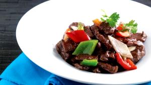 1 pouched meal (325 g) Beef in Red Wine Sauce