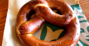1 pretzel (113 g) Stoneground Dijon, Bavarian-Style Pretzel