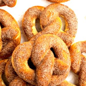 1 Pretzel Cinnamon Sugar Bagel Pretzel