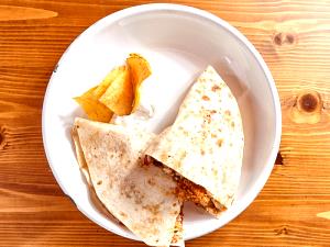 1 quesadilla (42 g) Mini Cheddar Quesadilla