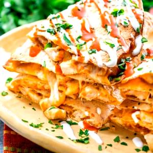 1 quesadilla Buffalo Chicken Snack Melt