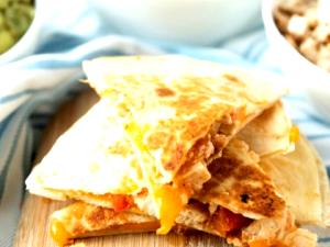 1 Quesadilla Classic 360 Chicken Breast Quesadilla