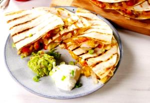 1 quesadilla Grilled Chicken Quesadilla