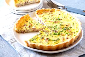 1 quiche (113 g) Individual Quiche Lorraine