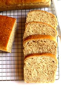 1 Regular Slice Wheat or Cracked Wheat Bread with Raisins (Home Recipe or Bakery)