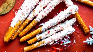1 rod (28 g) Peppermint Crunch Pretzel Rods