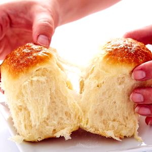 1 roll (26 g) Yeast Rolls