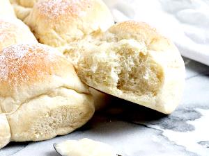 1 roll (33 g) Country Potato Dinner Rolls