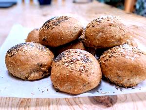 1 roll (40 g) Brown Bread Roll