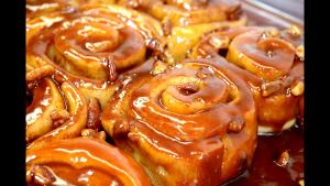 1 roll (49 g) Sweet Rolls - Caramel