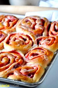 1 roll (68 g) Cherry Sweet Rolls