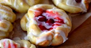 1 roll (71 g) Cherry Danish