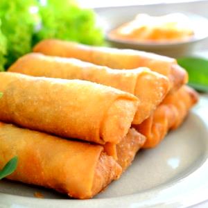1 roll (71 g) Chicken Spring Roll